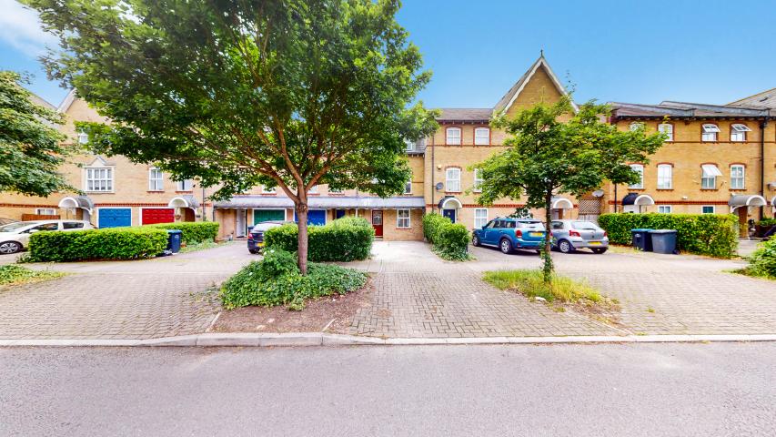 Modern Townhouse Chamberlayne Avenue , Wembley
